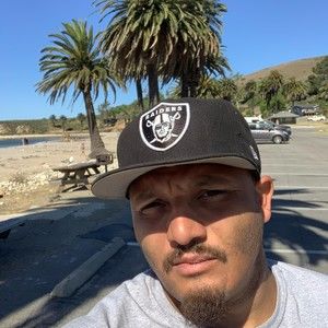 Meet your Posher, Derrick